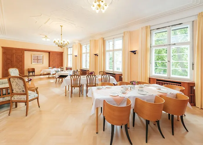 Gaeste- Und Tagungshaus Am Glockengarten 3*